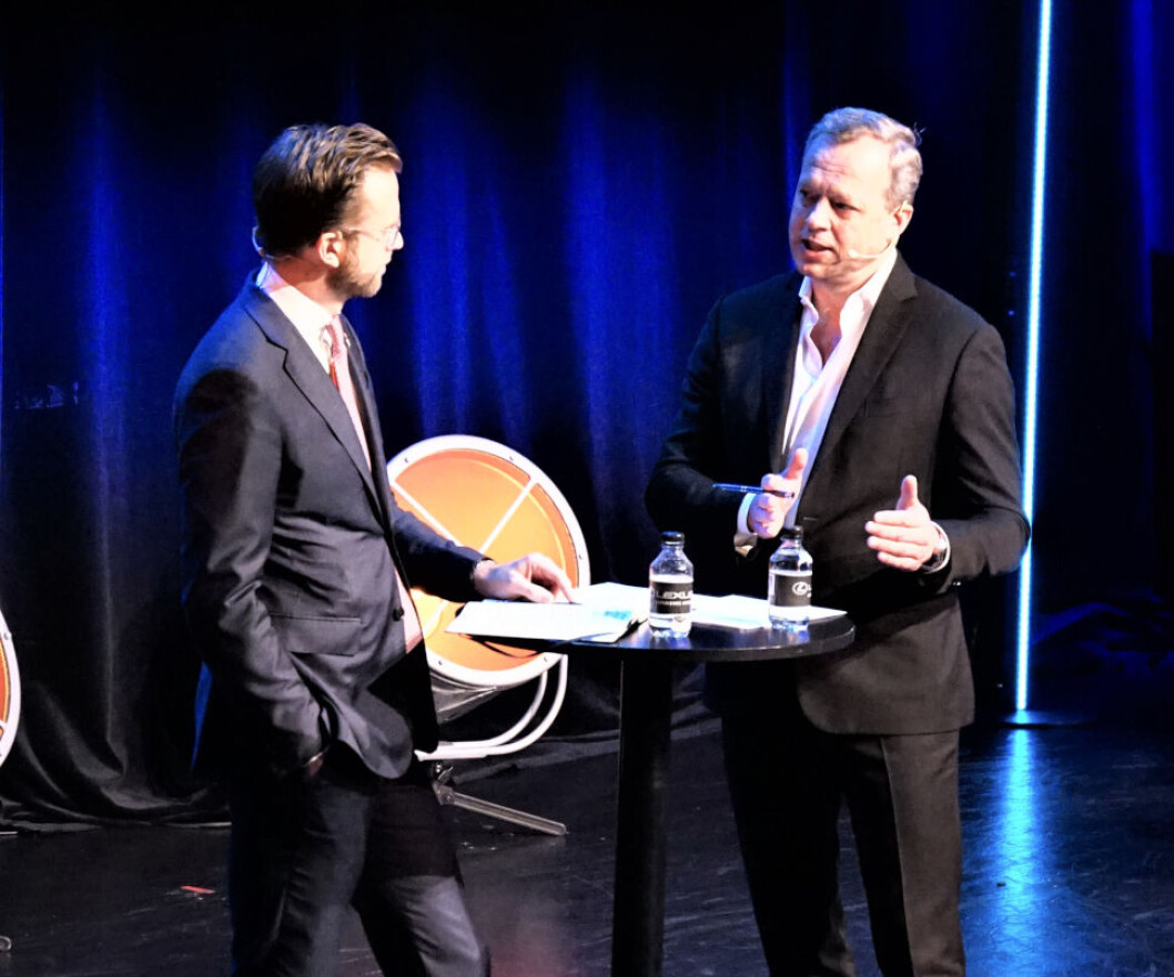 REVISJON: Kommunal- og moderniseringsminister Nikolai Astrup (t.v.) opplyste under åpningen av Citykonferansen at man nå setter i gang med å revidere lovverket for utbyggingsavtaler. Til høyre Stig. L. Bech, administrerende direktør i Solon Eiendom. REVISJON: Kommunal- og moderniseringsminister Nikolai Astrup (t.v.) opplyste under åpningen av Citykonferansen at man nå setter i gang med å revidere lovverket for utbyggingsavtaler. Til høyre Stig. L. Bech, administrerende direktør i Solon Eiendom.