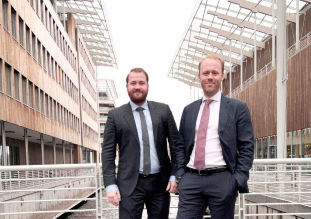 BEGRENSNINGER: Totalentreprenørens ansvar for offentlige tillatelser er begrenset av kontraktens rammer, sier f.v. Fredrik Backer og Eirik Wigenstad i Advokatfirmaet BAHR AS. BEGRENSNINGER: Totalentreprenørens ansvar for offentlige tillatelser er begrenset av kontraktens rammer, sier f.v. Fredrik Backer og Eirik Wigenstad i Advokatfirmaet BAHR AS.