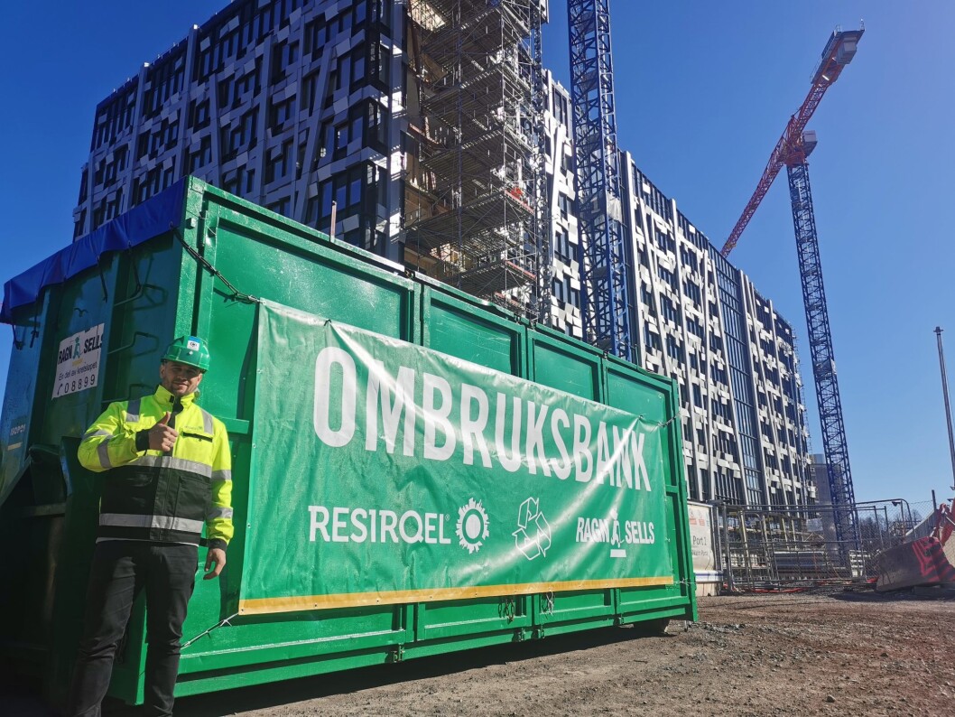 OMBRUK: Resirqel og Ragn-Sells samarbeider for økt ombruk av byggematerialer. Martin Eid ser frem til å komme i gang. Foto: Resirqel OMBRUK: Resirqel og Ragn-Sells samarbeider for økt ombruk av byggematerialer. Martin Eid ser frem til å komme i gang. Foto: Resirqel
