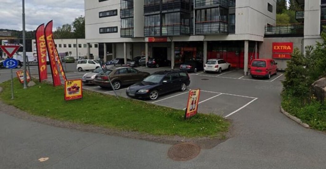 HANDELSEIENDOM: Eiendommen er et butikklokale i første etasje på Romsås. Foto: Google Street View HANDELSEIENDOM: Eiendommen er et butikklokale i første etasje på Romsås. Foto: Google Street View