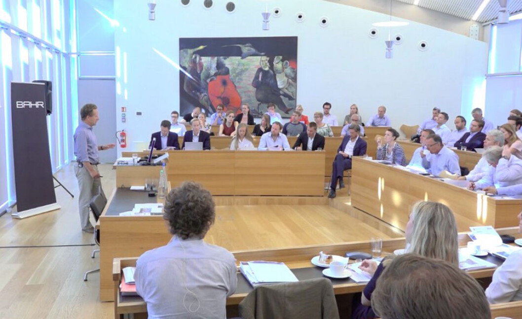 SAMARBEID: Seminaret «Utbyggingsavtaler – samspillet mellom offentlige og private interesser» ble avholdt av BA-HR i samarbeid med Eiendoms- og byfornyelsesetaten (EBY) og Kommunaldepartementet. SAMARBEID: Seminaret «Utbyggingsavtaler – samspillet mellom offentlige og private interesser» ble avholdt av BA-HR i samarbeid med Eiendoms- og byfornyelsesetaten (EBY) og Kommunaldepartementet.