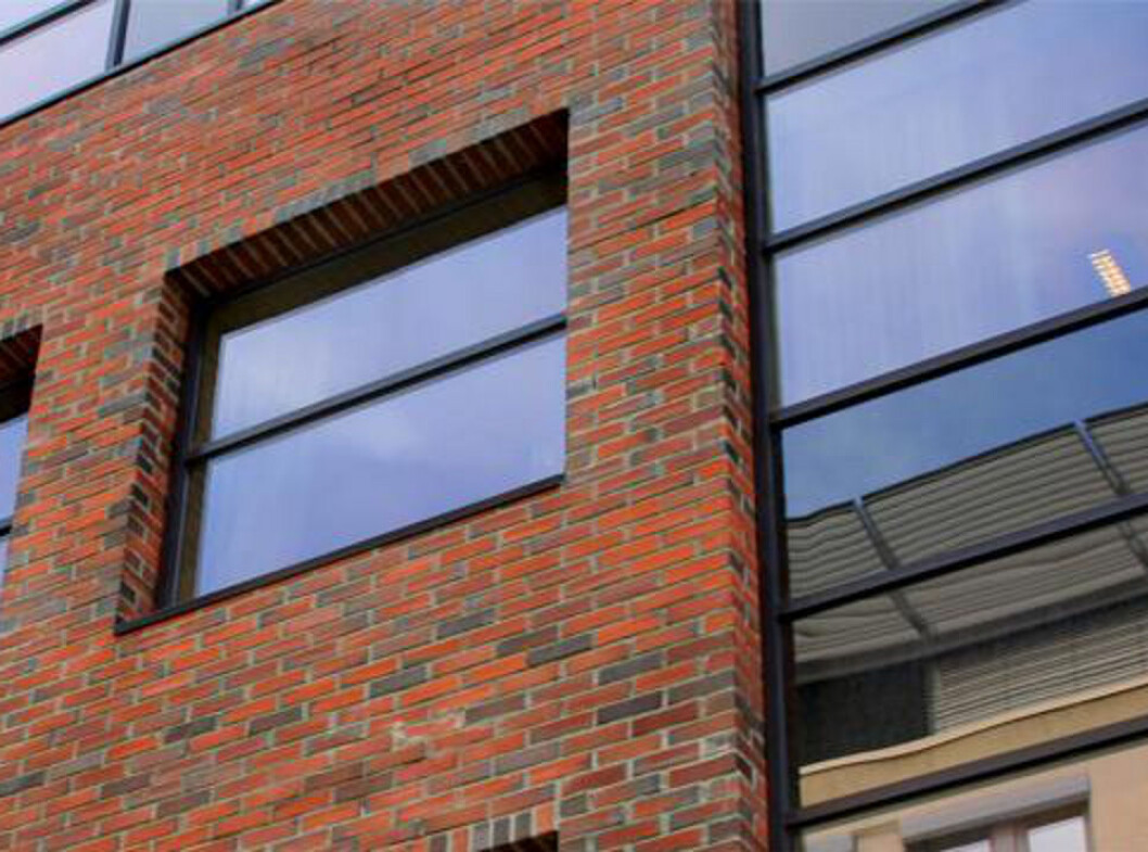 OVERFØRES LEIETAKER: Justeringsreglene for merverdiavgift medfører at leietakers eventuelle justeringsforpliktelser på bygningsmessige tiltak foretatt på leieobjektet overføres til utleier ved leieforholdets opphør, dersom annet ikke avtales. OVERFØRES LEIETAKER: Justeringsreglene for merverdiavgift medfører at leietakers eventuelle justeringsforpliktelser på bygningsmessige tiltak foretatt på leieobjektet overføres til utleier ved leieforholdets opphør, dersom annet ikke avtales.