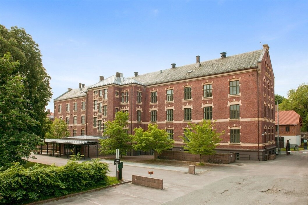 Eiendoms- og byfornyelsesetaten (EBY) mener Myntgata 2-kvartalet er best egnet til VGS i kombinasjon med flerbrukshall og lokaler for kultur- og kunstvirksomhet. Eiendoms- og byfornyelsesetaten (EBY) mener Myntgata 2-kvartalet er best egnet til VGS i kombinasjon med flerbrukshall og lokaler for kultur- og kunstvirksomhet.
