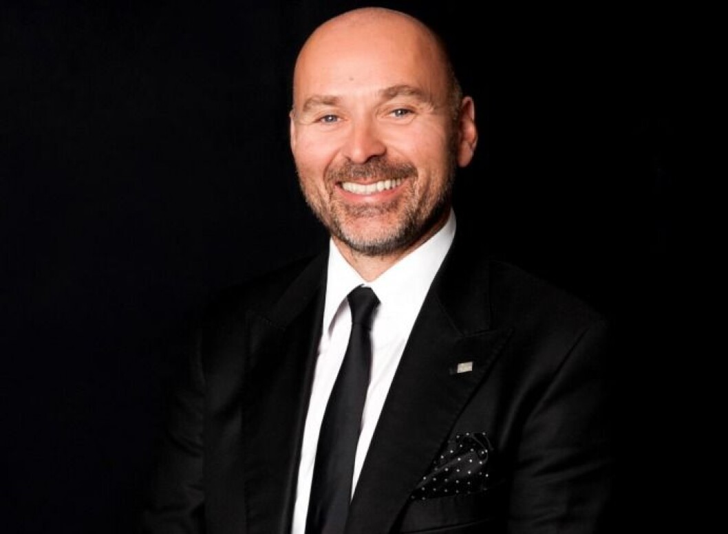 Hans R. Holdener kjøper eiendom i Sveits for en milliard kroner til sitt eiendomsfond. Hans R. Holdener kjøper eiendom i Sveits for en milliard kroner til sitt eiendomsfond.