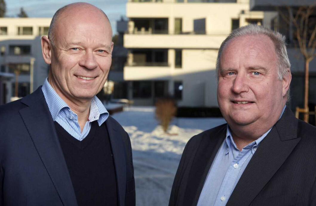 TIL CONCEPTOR BOLIG: Frank Johannessen (til høyre), her sammen med Lasse Skjelbred, administrerende direktør for Conceptor Bolig AS. TIL CONCEPTOR BOLIG: Frank Johannessen (til høyre), her sammen med Lasse Skjelbred, administrerende direktør for Conceptor Bolig AS.