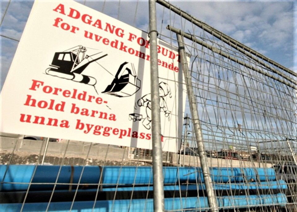 SALVER TIL BESVÆR: Om naboen skal sprenge på nabotomten, kan det være grunn til å sjekke fundamenteringen på din egen bygning. Det kan også lønne seg å ta en titt på forsikringsvilkårene. SALVER TIL BESVÆR: Om naboen skal sprenge på nabotomten, kan det være grunn til å sjekke fundamenteringen på din egen bygning. Det kan også lønne seg å ta en titt på forsikringsvilkårene.