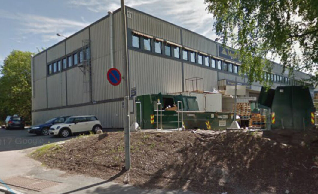 DØMT TIL Å OVERTA 6000 M2: Oslo kommune eier ikke dette bygget og krever at eieren besørger riving. Nå er kommunen dømt til å overta bygningsmassen for 12 millioner kroner.(Foto: Google) DØMT TIL Å OVERTA 6000 M2: Oslo kommune eier ikke dette bygget og krever at eieren besørger riving. Nå er kommunen dømt til å overta bygningsmassen for 12 millioner kroner.(Foto: Google)