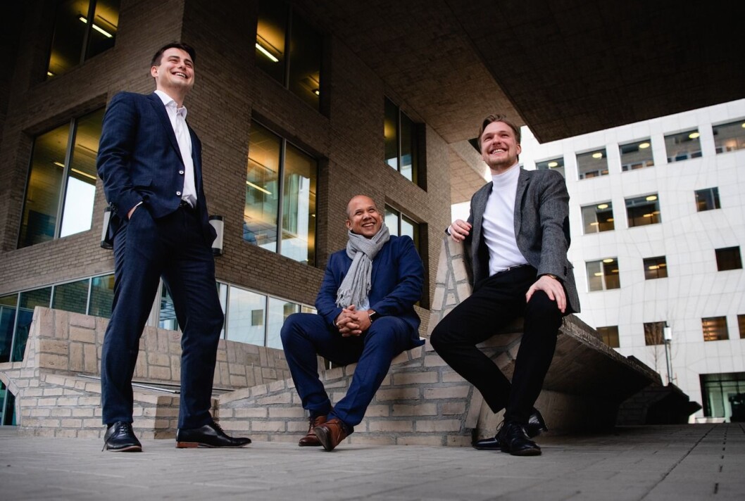 FIKK MED DNB: Ola Leithe Svalheim fra DNB (venstre), CTO i Unite Living, Risul Islam, (Midten) og CEO i Unite Living, Christian Wierød (høyre). FIKK MED DNB: Ola Leithe Svalheim fra DNB (venstre), CTO i Unite Living, Risul Islam, (Midten) og CEO i Unite Living, Christian Wierød (høyre).