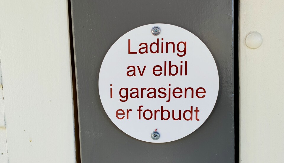 NOK STRØM: Norge har mer enn nik strøm til å lade svært mange flere elbiler, men vanlig stikkontakt anbefales ikke å bruke. Foto: Hafslund