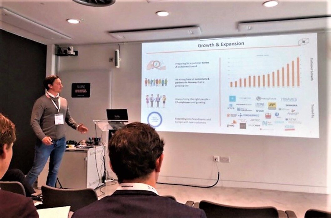GÅR VIDERE: Det norske VR-selskapet Dimension10 er blant de 25 som går videre i kåringen av Europas beste PropTech start-ups. Her kommersiell direktør Mike Connors som redegjør om selskapet. GÅR VIDERE: Det norske VR-selskapet Dimension10 er blant de 25 som går videre i kåringen av Europas beste PropTech start-ups. Her kommersiell direktør Mike Connors som redegjør om selskapet.
