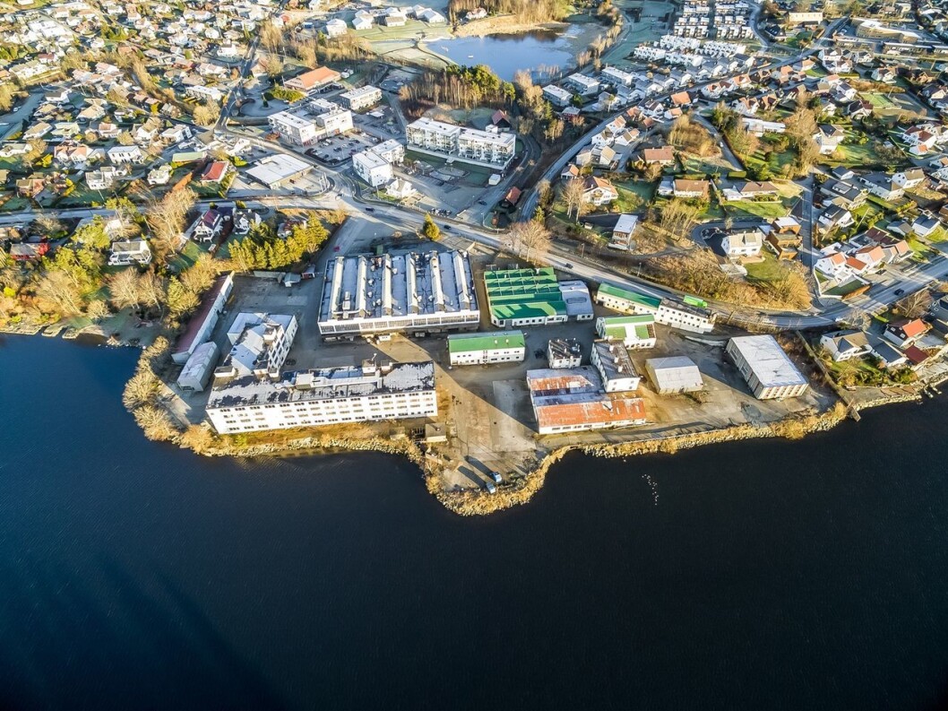 IDYLL: Gamle Kverneland fabrikk ligger idyllisk til i enden av Frøylandsvatnet. IDYLL: Gamle Kverneland fabrikk ligger idyllisk til i enden av Frøylandsvatnet.