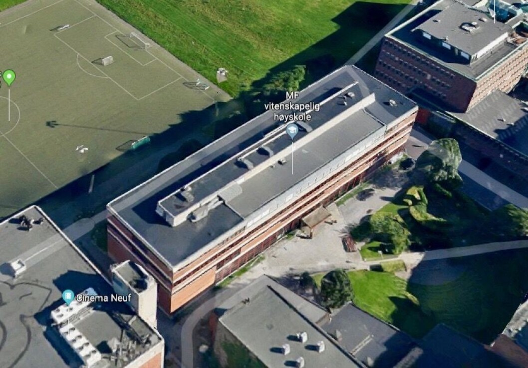 NY ETASJE: MF-bygget ble oppført i 1972, og kan nå få en ny etasje. Foto: Google Street View NY ETASJE: MF-bygget ble oppført i 1972, og kan nå få en ny etasje. Foto: Google Street View