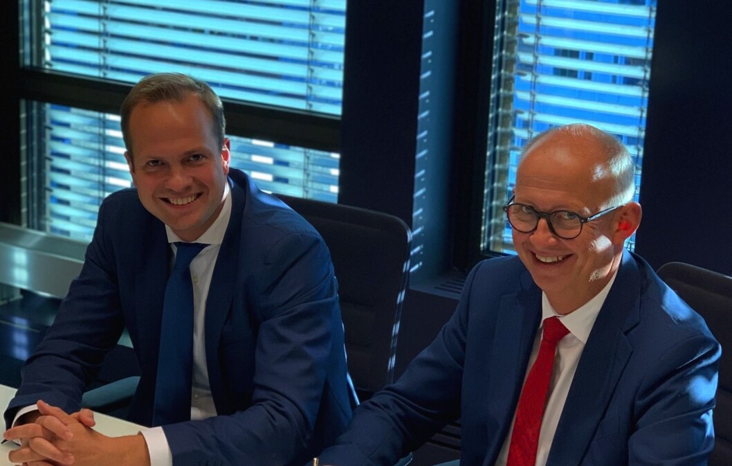 SELGER: Espen Pay (th) skal lede Bonava i Oslo etter oppkjøpet. Til venstre konsernsjef Andreas Pay i Urbanium Gruppen, som selger Urbanium AS. SELGER: Espen Pay (th) skal lede Bonava i Oslo etter oppkjøpet. Til venstre konsernsjef Andreas Pay i Urbanium Gruppen, som selger Urbanium AS.