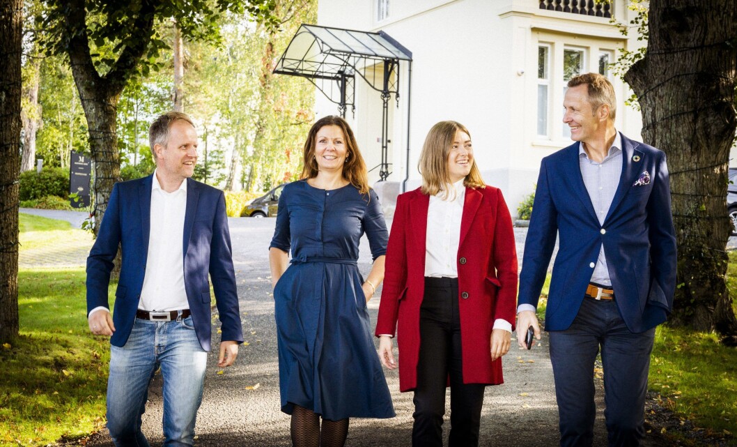 NYE: Mad Communication ansetter to nye partnere; Terje Gulbransen og Nina Kristin Amdahl. Fra venstre Terje Gulbrandsen, Nina Kristin Amdahl, Kamila Loba og Nicolai Riise. NYE: Mad Communication ansetter to nye partnere; Terje Gulbransen og Nina Kristin Amdahl. Fra venstre Terje Gulbrandsen, Nina Kristin Amdahl, Kamila Loba og Nicolai Riise.
