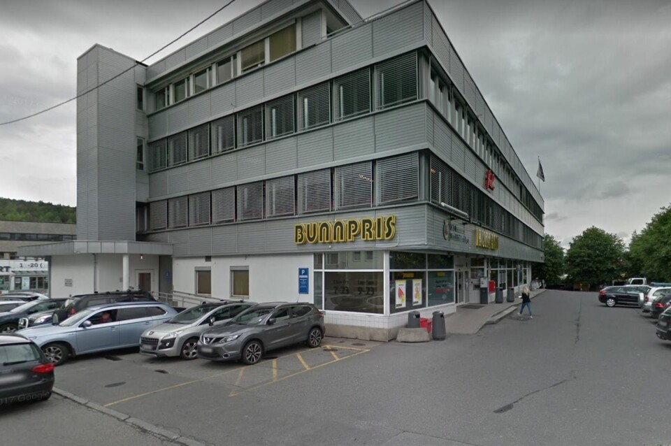 KONTOR- OG HANDELSEIENDOM: Eiendommen har nå fått inn en Coop Extra-butikk i første etasje. Foto: Google Street View.