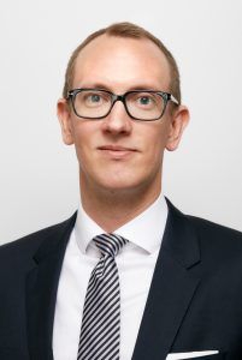 ADVOKAT: Fredrik Høyang Røsholdt.