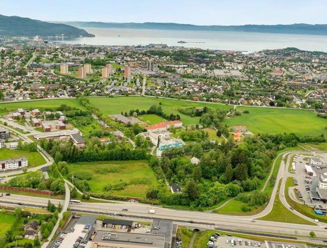 STORT: Brøset i Trondheim skal selges, og her er det plass til 1.700 boliger. Foto: Statsbygg
