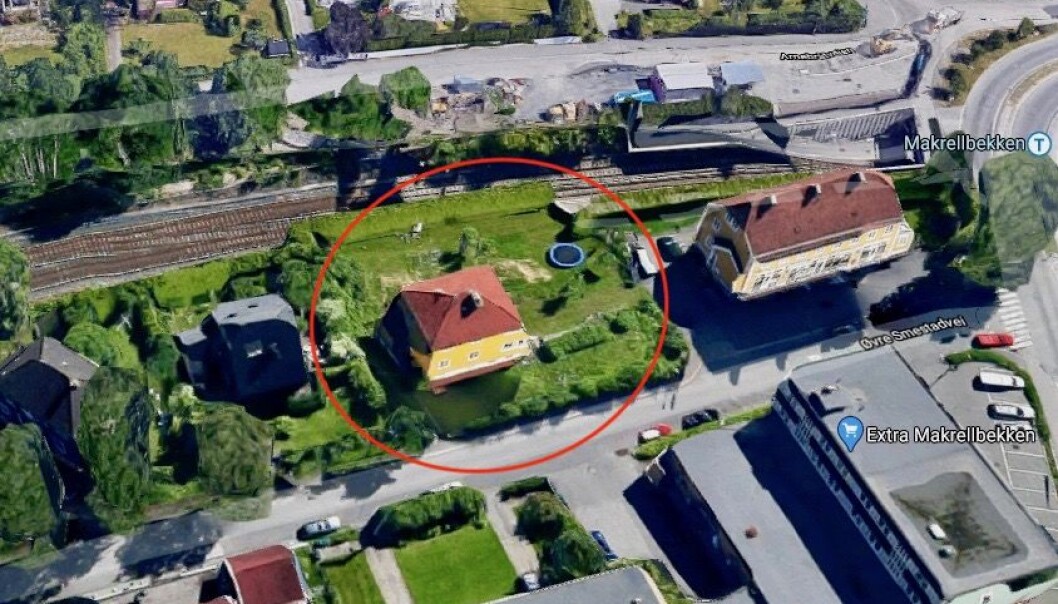 NÆR T-BANEN: Øvre Smedstadvei 1B er beliggende ved Makrellbekken T-banestasjon. NÆR T-BANEN: Øvre Smedstadvei 1B er beliggende ved Makrellbekken T-banestasjon.