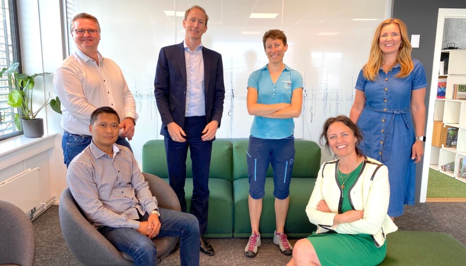 OPPSTARTSMØTET: Fra venstre bak Bjørn Lunde Kristensen, Henrik Taubøll, Nathalie Labonnote og Kjersti Folvik, Aspelin Ramm. Fra venstre foran: Resty Garcia og Benedicte Økland.