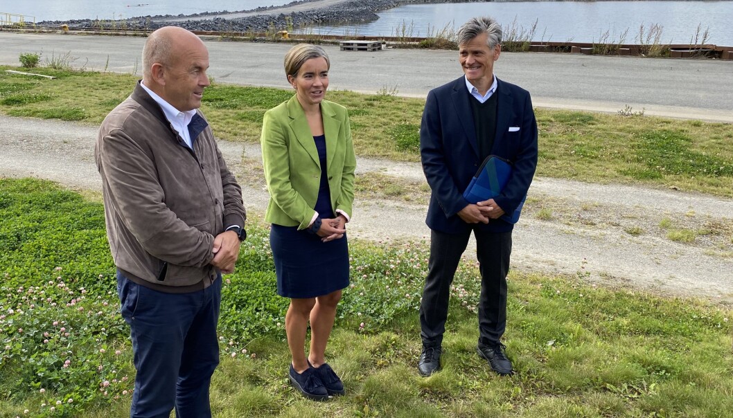 PARTNERSKAP: Adm. direktør Asgeir Solheim i Fabritius, Lier kommunes ordfører Gunn Cecilie Ringdal og adm. direktør Jon-Erik Lunøe i Bane Nor Eiendom på Lierstranda skal utvikle området gjennom felles eierskap i Eidos Eiendomsutvikling. PARTNERSKAP: Adm. direktør Asgeir Solheim i Fabritius, Lier kommunes ordfører Gunn Cecilie Ringdal og adm. direktør Jon-Erik Lunøe i Bane Nor Eiendom på Lierstranda skal utvikle området gjennom felles eierskap i Eidos Eiendomsutvikling.