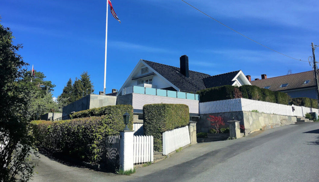 TO RETTSRUNDER: Denne 25 millioners-villaen på Snarøya har vært gjennom rettsapparatet to ganger. TO RETTSRUNDER: Denne 25 millioners-villaen på Snarøya har vært gjennom rettsapparatet to ganger.