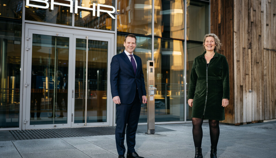 BYTTER BEITE: Eiendomsadvokat Andreas Rørvik er ny partner i BAHRs eiendomsgruppe, her sammen med Anne Sofie Bjørkholt, partner og leder av eiendomsgruppen. (Foto: Erik N.H. Krafft) BYTTER BEITE: Eiendomsadvokat Andreas Rørvik er ny partner i BAHRs eiendomsgruppe, her sammen med Anne Sofie Bjørkholt, partner og leder av eiendomsgruppen. (Foto: Erik N.H. Krafft)