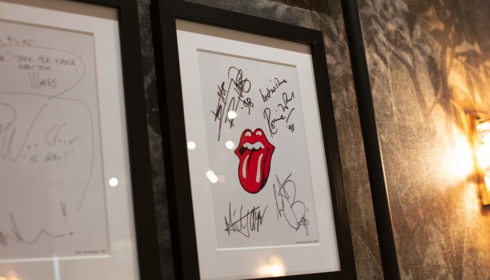 Kjente band som Rolling Stones har bodd på Grand Hotel. Kjente band som Rolling Stones har bodd på Grand Hotel.