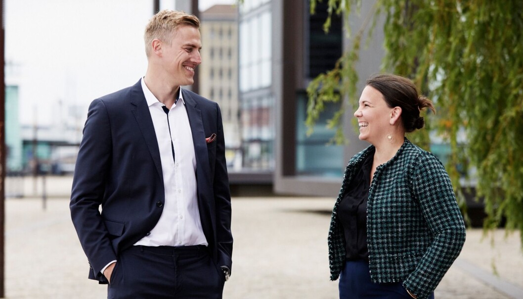 RAKETTVEKST: Kameos gründer Sebastian M. Harung og daglig leder Linn Hoel Ringvoll låner ut stadig mer penger til eiendomsselskaper gjennom crowdfundingplattformen. RAKETTVEKST: Kameos gründer Sebastian M. Harung og daglig leder Linn Hoel Ringvoll låner ut stadig mer penger til eiendomsselskaper gjennom crowdfundingplattformen.