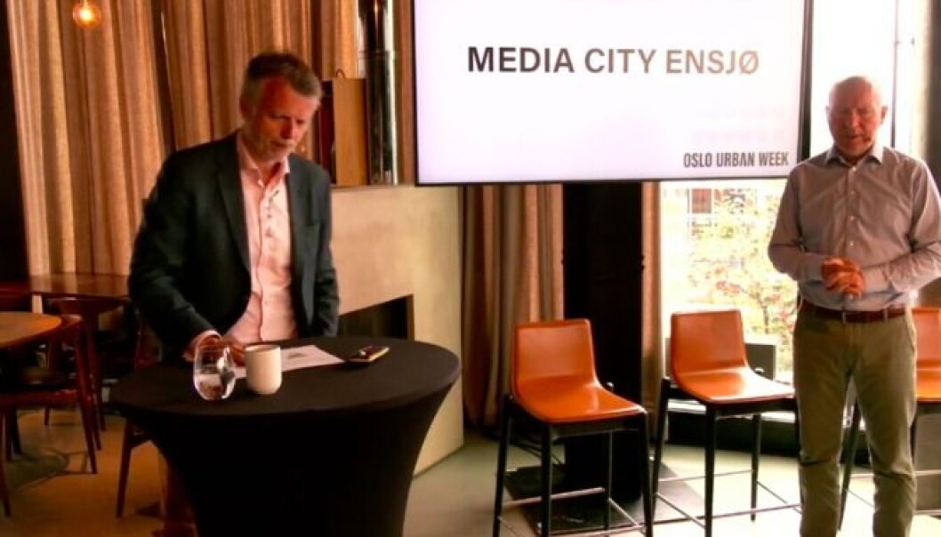 BYUTVIKLING: Erling Fossen, daglig leder i OMA, utfordrer Jon Espen Lohne, prosjektdirektør i NRK om hva NRK kan bidra med på Ensjø. BYUTVIKLING: Erling Fossen, daglig leder i OMA, utfordrer Jon Espen Lohne, prosjektdirektør i NRK om hva NRK kan bidra med på Ensjø.