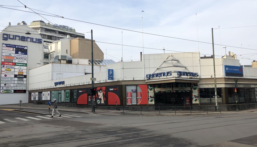 FOLKETOMT: Pandemien førte til stengte kjøpesentre og folketomme gater, nå er bransjen på bedringens vei. FOLKETOMT: Pandemien førte til stengte kjøpesentre og folketomme gater, nå er bransjen på bedringens vei.