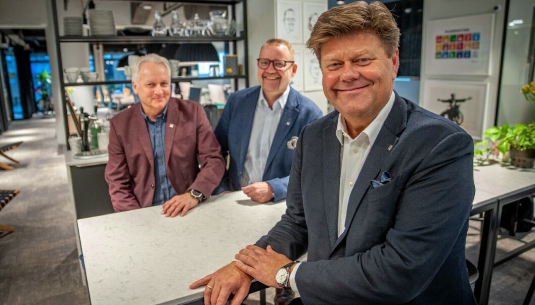 SKIFTE: Morten Jakhelln overlater ledelsen av de to selskapene til Arve Pedersen og Erling Ole Berg-Hanssen. SKIFTE: Morten Jakhelln overlater ledelsen av de to selskapene til Arve Pedersen og Erling Ole Berg-Hanssen.