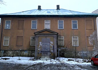 Oslo kommune har latt vernet villa forfalle siden 2007. Nå vil Oslobygg KF ha rask behandling av rivesak
