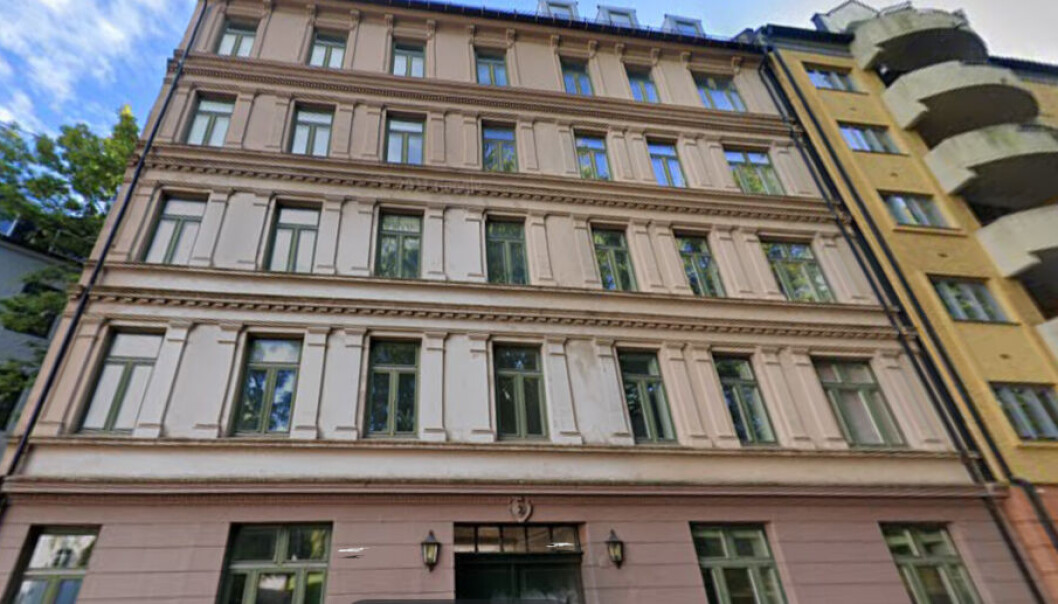 KJØPER FIKK ERSTATNING: - Etter rettens syn kan ikke megler annonsere en bolig slik som i denne saken, heter det i en fersk dom i Oslo tingrett, hvor en leilighet i denne bygården på Bislett ble solgt med boareal som ikke var godkjent for varig opphold. Foto: Google Street View. KJØPER FIKK ERSTATNING: - Etter rettens syn kan ikke megler annonsere en bolig slik som i denne saken, heter det i en fersk dom i Oslo tingrett, hvor en leilighet i denne bygården på Bislett ble solgt med boareal som ikke var godkjent for varig opphold. Foto: Google Street View.