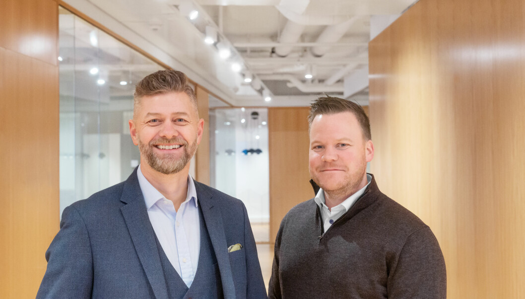 VIKTIG AVTALE: Frode Aardal (tv) i Veni har landet avtale med Petter Haugen og Sparebank 1 Forsikrings eiendomsvirksomhet.