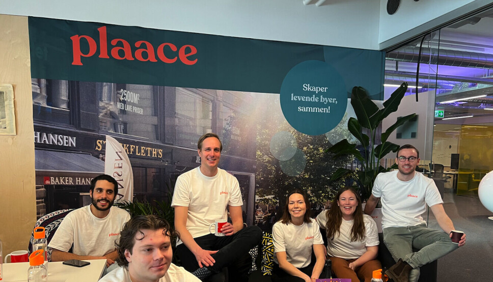 FEIRER: Plaace-teamet jubler over seieren i Nordic Proptech Awards. FEIRER: Plaace-teamet jubler over seieren i Nordic Proptech Awards.