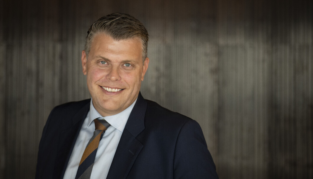 KRAFTIG REDUKSJON I UTNYTTELSE: - Resultatet vil bli mange tusen færre boliger i Oslo, sier Ræder-partner Jøran Kallmyr om byrådets forslag om å redusere utnyttelsen i småhusområdene. KRAFTIG REDUKSJON I UTNYTTELSE: - Resultatet vil bli mange tusen færre boliger i Oslo, sier Ræder-partner Jøran Kallmyr om byrådets forslag om å redusere utnyttelsen i småhusområdene.