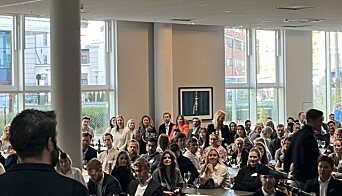 FULLSATT SAL: Nytt nettverkstreff for Ung i Næringseiendom hos Møller Eiendom på Harbitz Torg. Fokuset var å skape de gode møteplassene. FULLSATT SAL: Nytt nettverkstreff for Ung i Næringseiendom hos Møller Eiendom på Harbitz Torg. Fokuset var å skape de gode møteplassene.