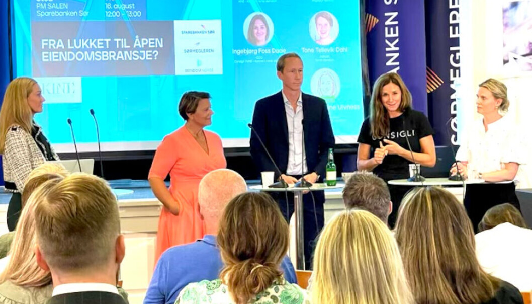 ÅPEN DEBATT: F.v. Hedda Ulvness, Tone Tellevik Dahl, Henrik Taubøll, Ingebjørg Foss Daae og Kine Morud Aarum under Arendalsuka i dag. ÅPEN DEBATT: F.v. Hedda Ulvness, Tone Tellevik Dahl, Henrik Taubøll, Ingebjørg Foss Daae og Kine Morud Aarum under Arendalsuka i dag.