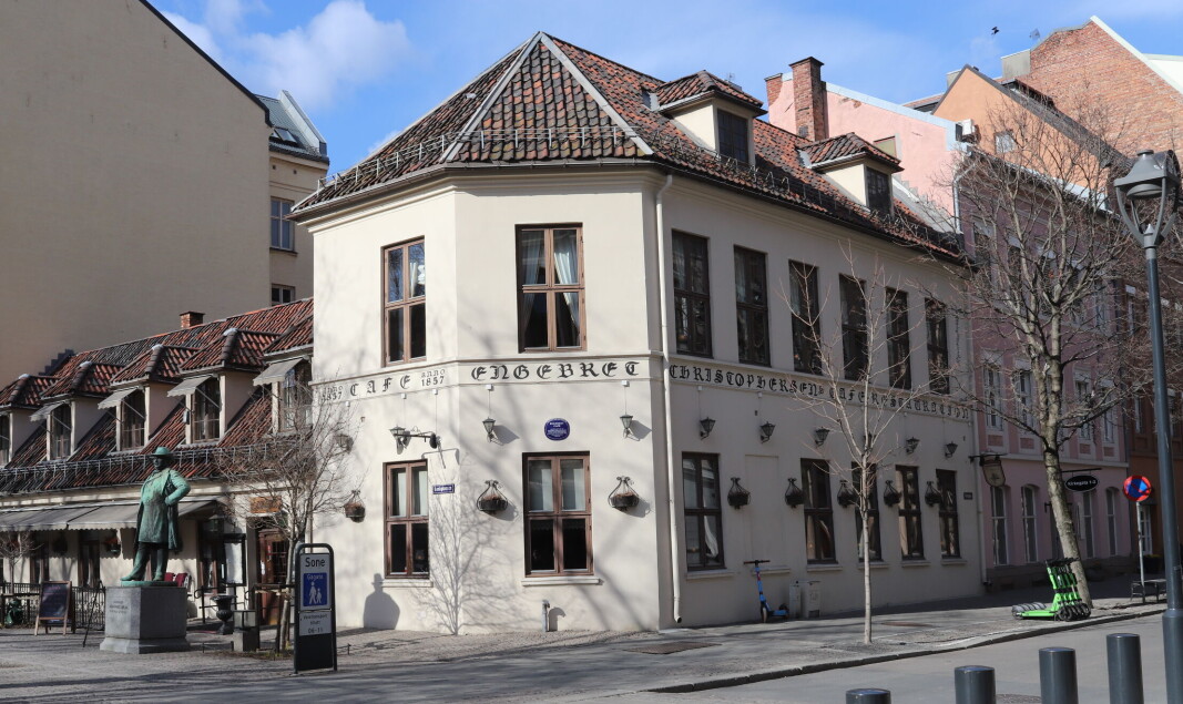 Engebret i dag med Kirkegata 1 og 3 bak. Engebret i dag med Kirkegata 1 og 3 bak.