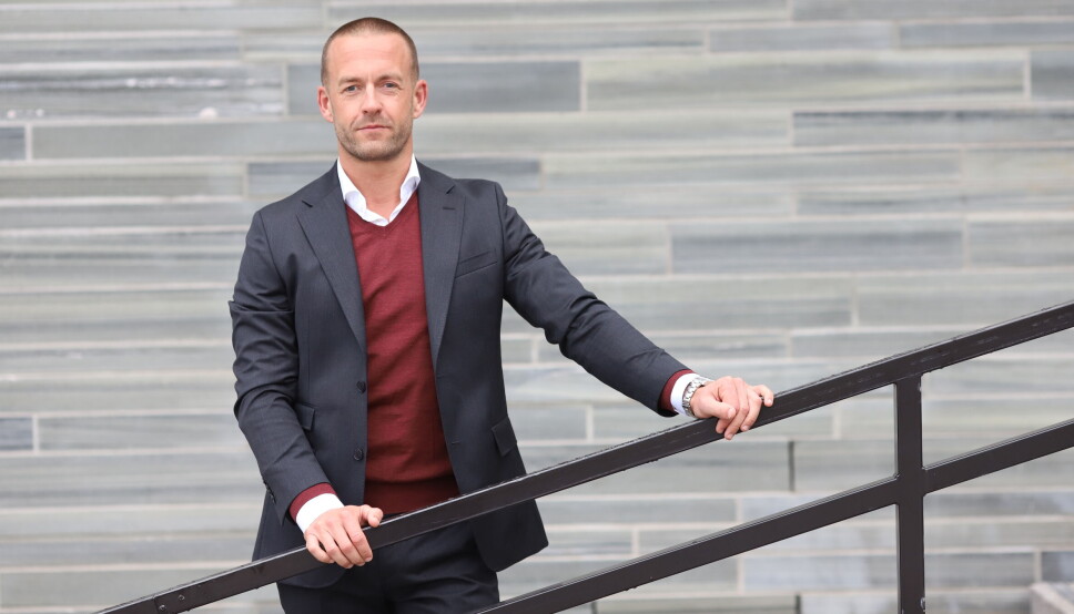 SELGER GODT: Andreas Martinussen opplever godt boligsalg selv om markedet er urolig. SELGER GODT: Andreas Martinussen opplever godt boligsalg selv om markedet er urolig.