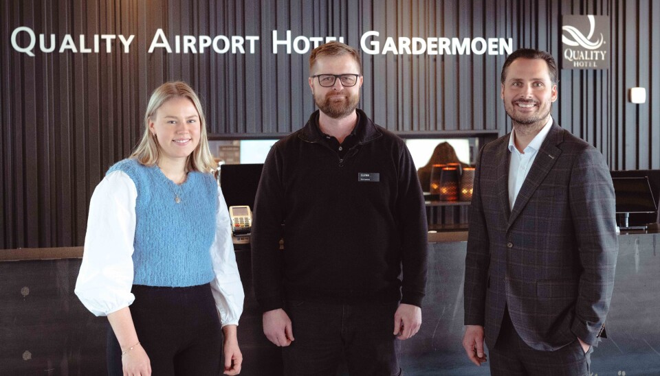 JOBBER MED BÆREKRAFT PÅ HOTELLENE: Miljørådgiver Ingvild Mysen i KLP Eiendom, Facility Manager Glenn Tolderlund ved Quality Airport Hotel Gardermoen og Jeppe Grøttland, kommersiell direktør i Varig går sammen om bærekraftsarbeid. JOBBER MED BÆREKRAFT PÅ HOTELLENE: Miljørådgiver Ingvild Mysen i KLP Eiendom, Facility Manager Glenn Tolderlund ved Quality Airport Hotel Gardermoen og Jeppe Grøttland, kommersiell direktør i Varig går sammen om bærekraftsarbeid.