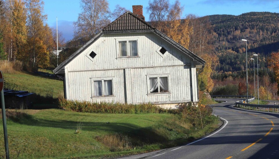 FRAFLYTTING: I mange kommuner blir det lenger og lenger mellom innbyggerne. Bolighus ender ofte som feriebolig eller blir forlatt.