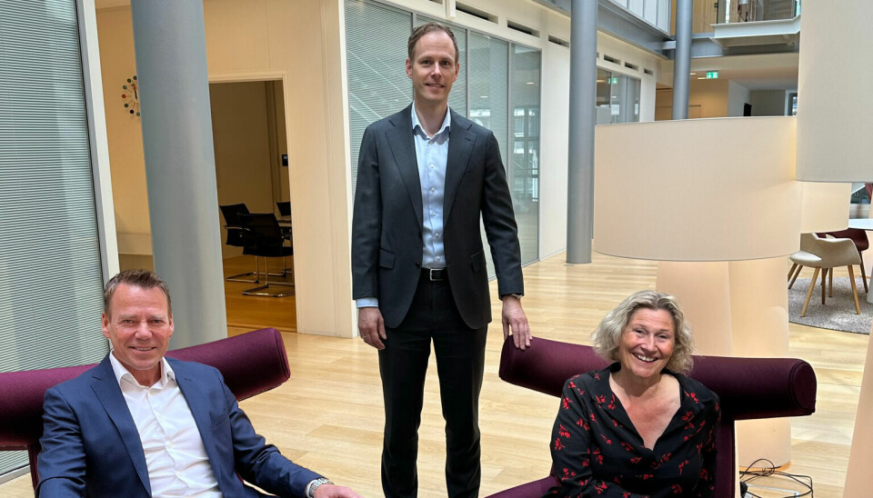 FORNØYDE: BAHR-advokatene Andreas Rørvik (f.v.), Ole Andreas Dimmen og Anne Sofie Bjørkholt er godt fornøyde over å ha gått til topps i årets Prospera-undersøkelse.