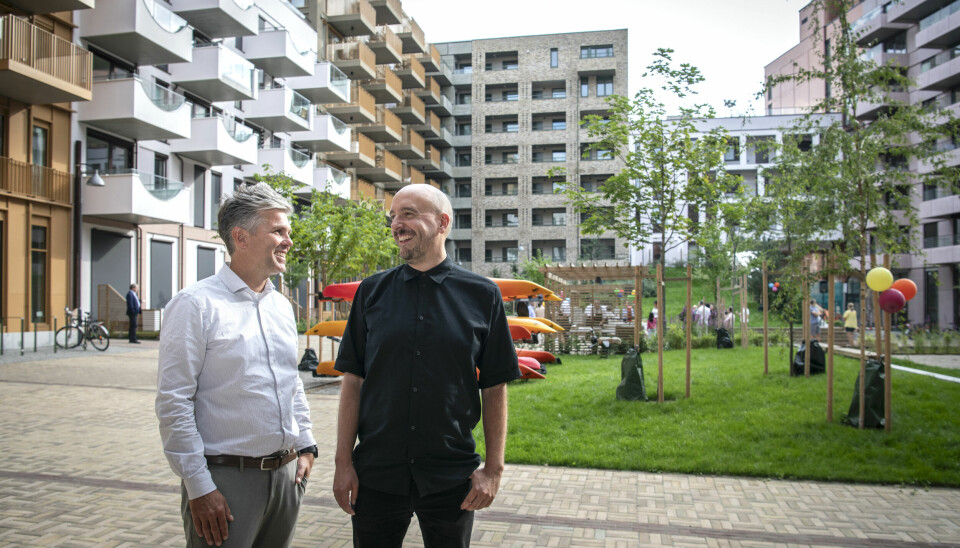 FERDIG: OSU-sjef Lars Holm og arkitekt Jonny Klokk i MAD Arkitekter sto bak den offisielle åpningen av Clemenskvartalet nylig.
