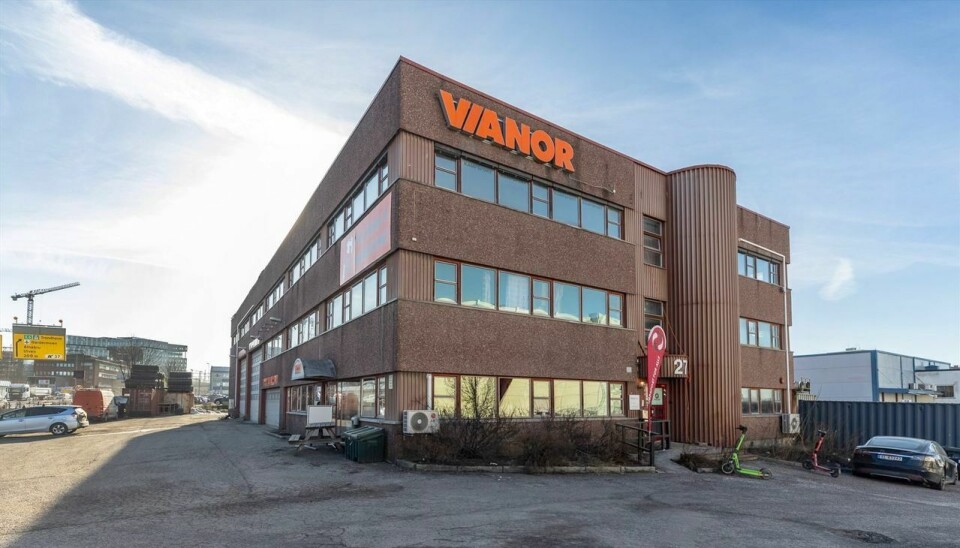 SELGES: Dette bygget kan få nye eiere om ikke lenge.