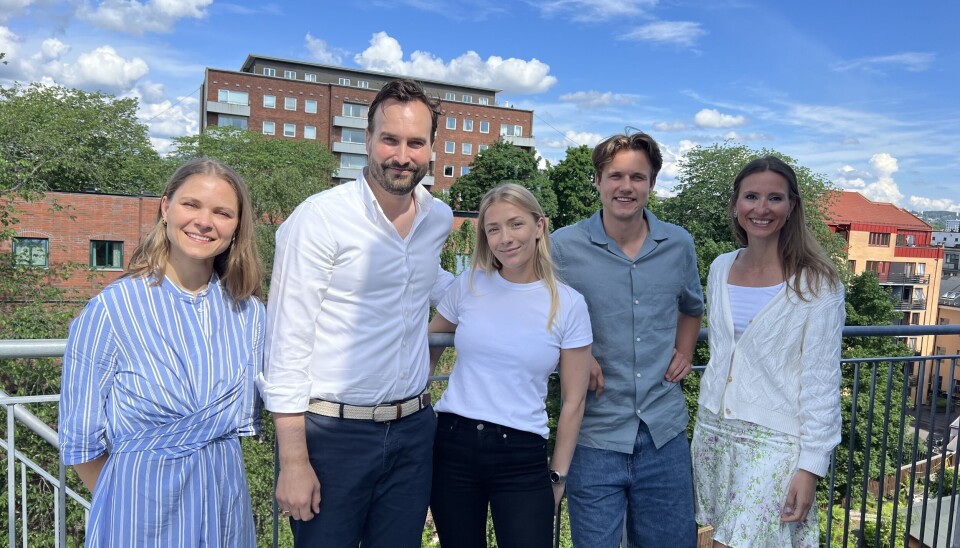 SAMARBEID: Fra venstre: Haldis Nærum (Kvist Solutions), Simen Engebretsen Gjensidige), Idun Bugge (Kvist Solutions), Fabian Utigård (Kvist Solutions) og Alja Alagic (Gjensidige)