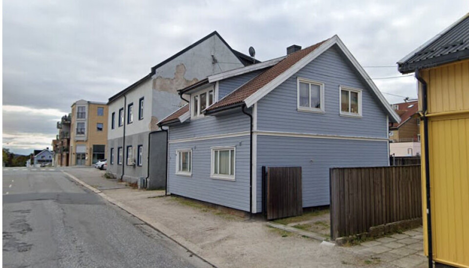 BYREPARASJON: Det blå bolighuset skal rives til fordel for et boligbygg.