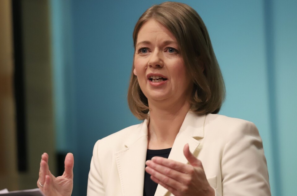 UBEHAGELIG: For Ida Wolden Bache og Norges Bank er kronen ubehagelig svak. Ida Wolden Bache
