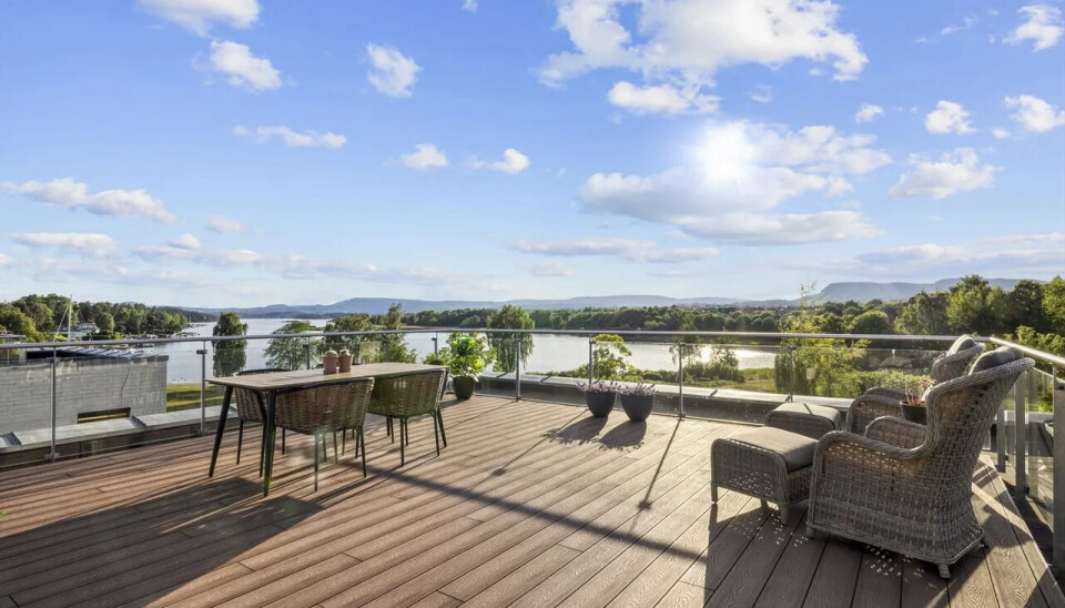 SOLGT: En hardt presset boligflipper har nå lykkes i å selge sin egen eiendom, som ligger sjønært til på Snarøya/Fornebu. Skjermdump Sem & Johnsen