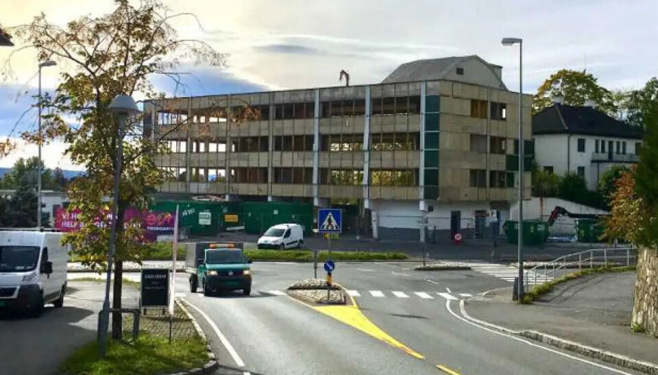 OMBYGGING: Under en ombyggingsperiode, der bygningen enten er fullstendig revet eller strippet ned til betongen, bør eiendommen søkes omtaksert og eiendomsskatten reduseres frem til ferdigstillelse, påpeker artikkelforfatterne. Her fra et ombyggingsprosjekt i Bærum.